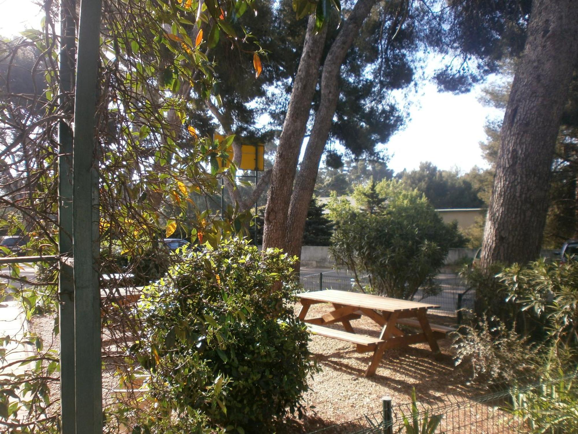 Hotel Parc Azur - Toulon Ollioules Exteriör bild